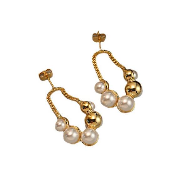 Sparkling Vintage Pearl Earrings - Image 2