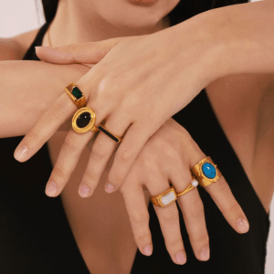 Fashionable Personalized Ring | Model picture 3