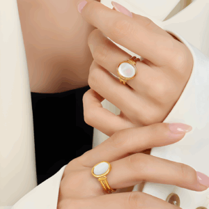 White Pearl Shell Oval Shape Ring | Titanium Steel 18K Gold Plating | Minimalism | Daily Outfitting | Daily Waterproof | Weight: 4g