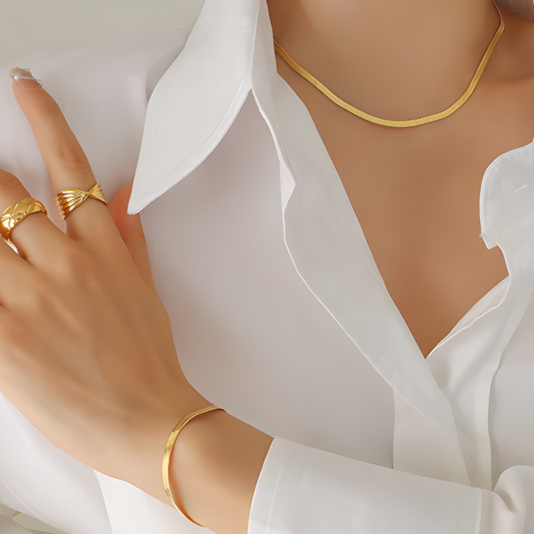 Flattened Snake Bone Necklace | Titanium Steel Plating | Daily Outfitting | Daily Waterproof | φ3 mm